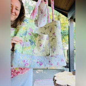 Handmade 🌸Quilted Floral Tote Bag in Pastel Multi-Color